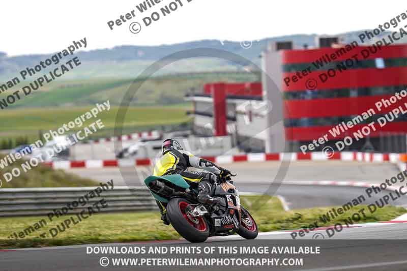 cadwell no limits trackday;cadwell park;cadwell park photographs;cadwell trackday photographs;enduro digital images;event digital images;eventdigitalimages;navarra;no limits trackdays;peter wileman photography;racing digital images;trackday digital images;trackday photos